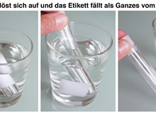 Etiketten lassen sich mit Wasser ganz einfach vom beklebten Untergrund lösen